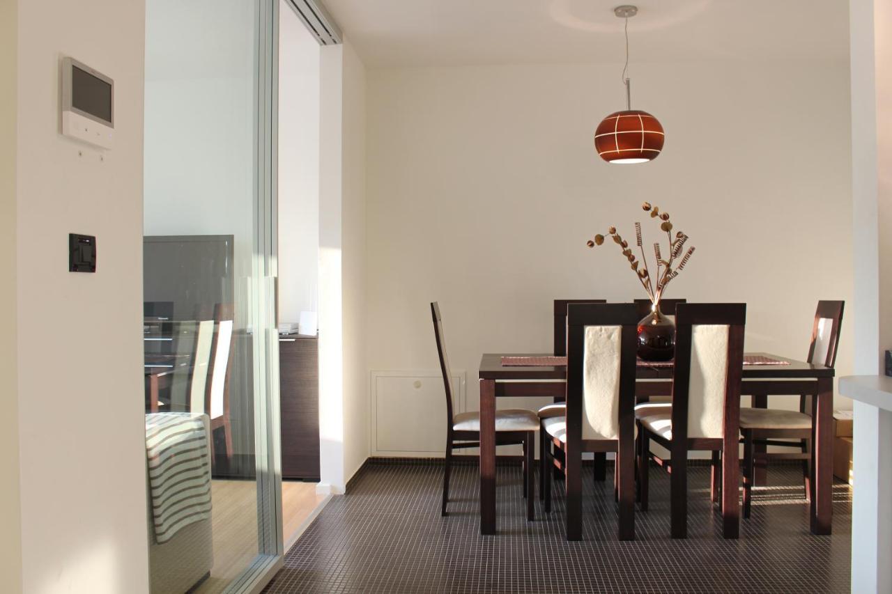 Modern Apartment In The Centre Рийека Екстериор снимка